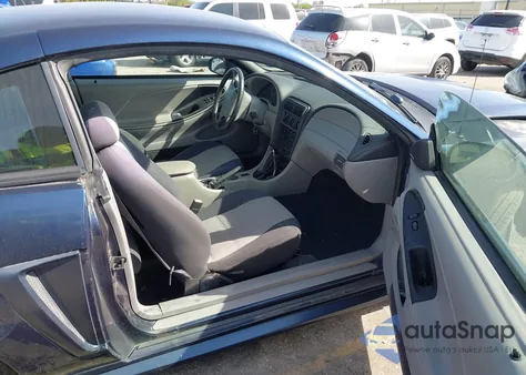 2002 Ford Mustang z USA, uszkodzony, nr VIN 1FAFP40422F139469